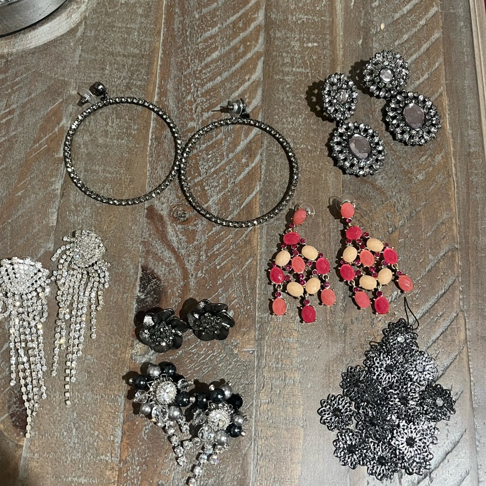 Earring bundle including a pair of Kate spade earrings